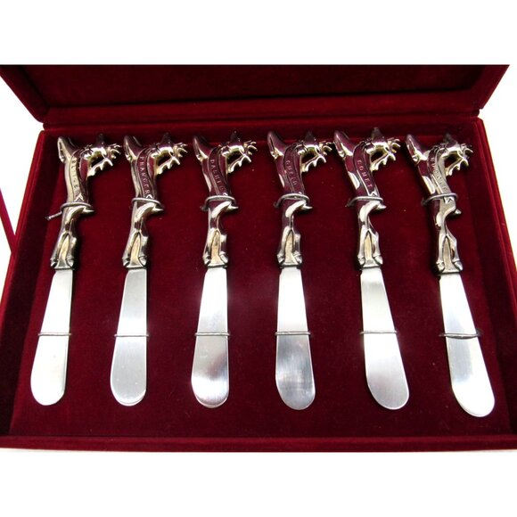 REINDEER Silver-Plated Butter Knives Cheese Spreaders in Red Velvet Case Vintage - Picture 3 of 10